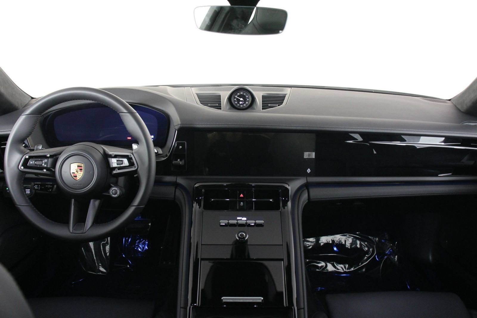 Certified 2026 Porsche Panamera GTS AWD/4WD image 11
