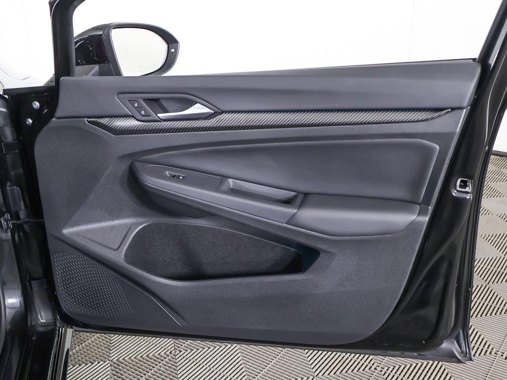 Used 2024 Volkswagen Golf R AWD/4WD image 24
