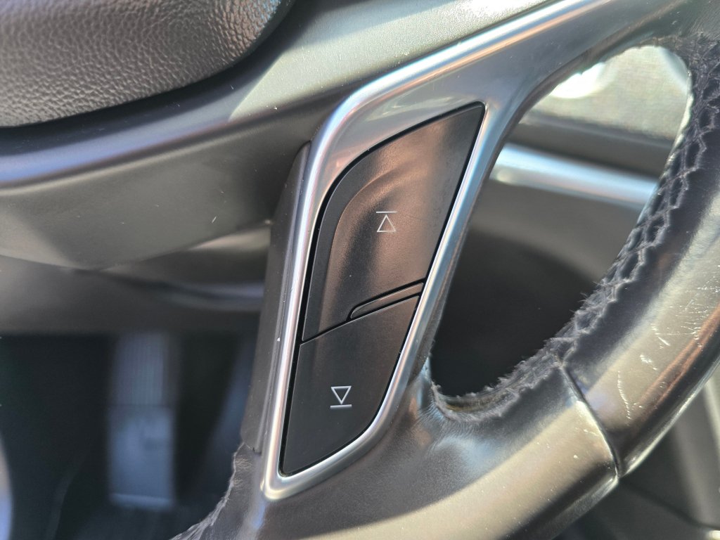 Used 2018 Cadillac XT5 Premium Luxury w/ Driver Assist Package AWD/4WD image 9
