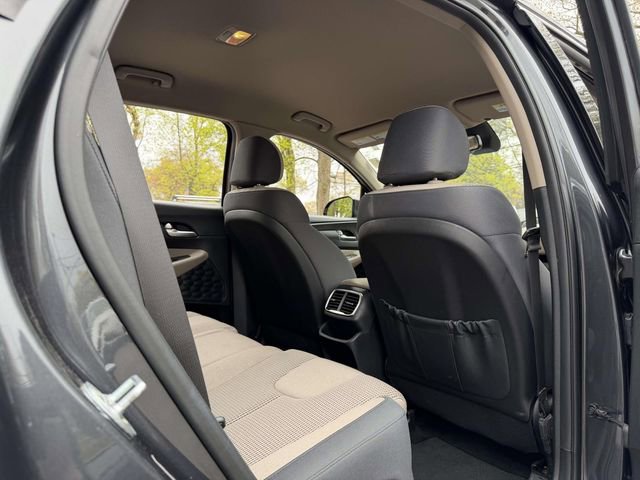 Used 2020 Hyundai Santa Fe SEL AWD/4WD image 16
