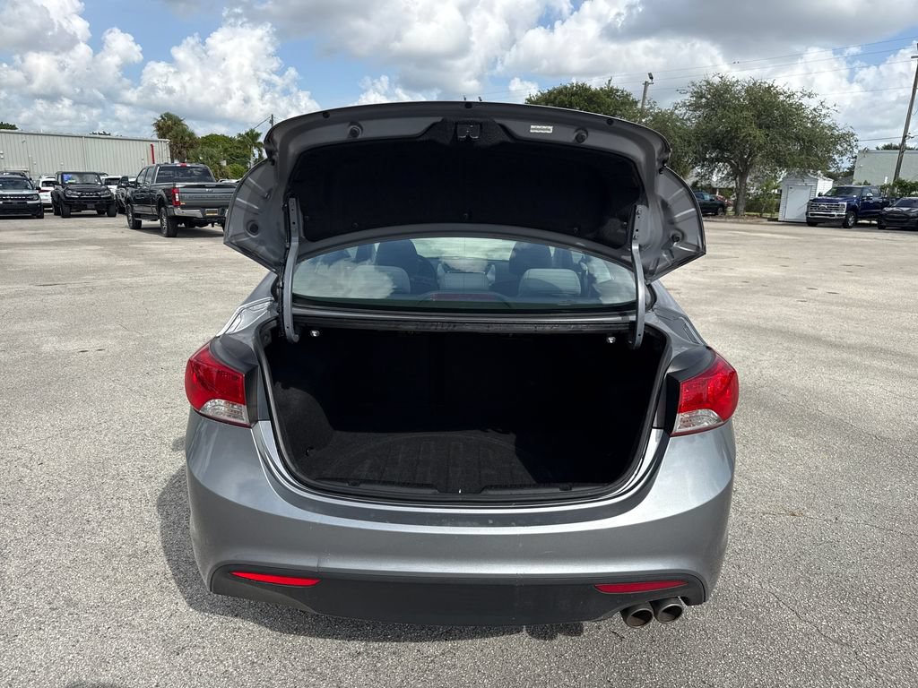 Used 2013 Hyundai Elantra FWD image 26