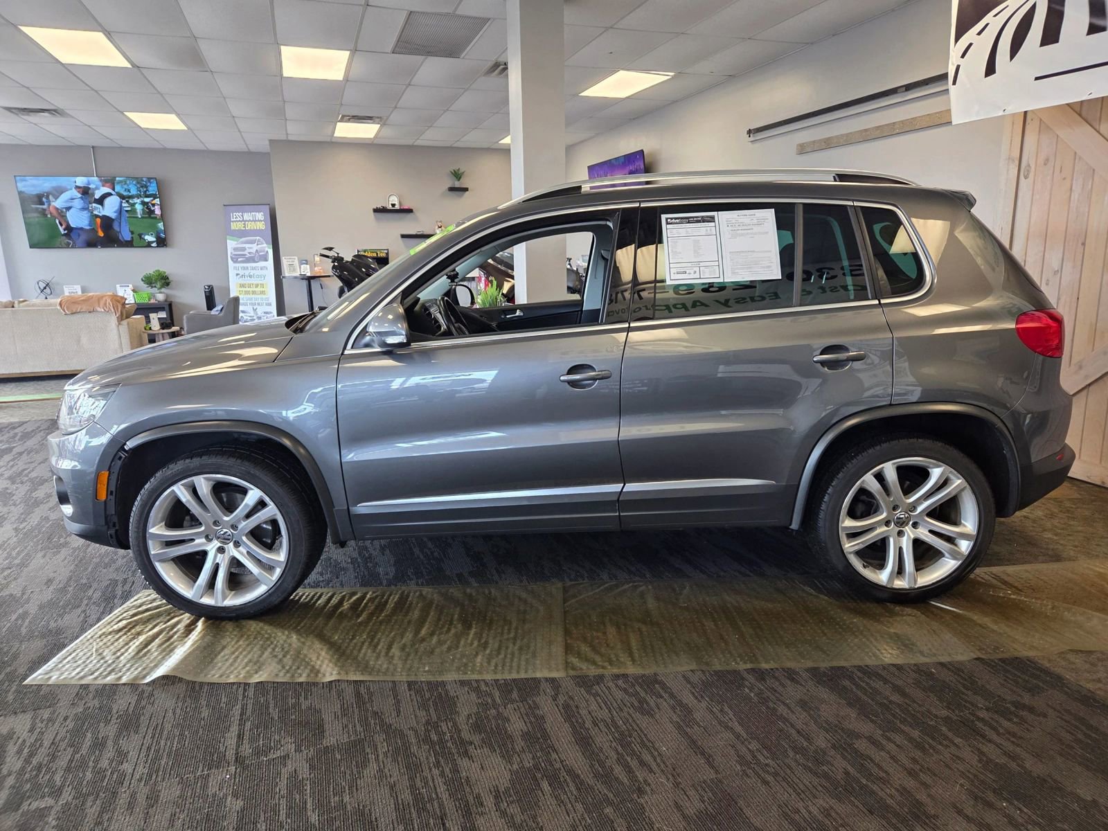 Used 2016 Volkswagen Tiguan SEL image 9