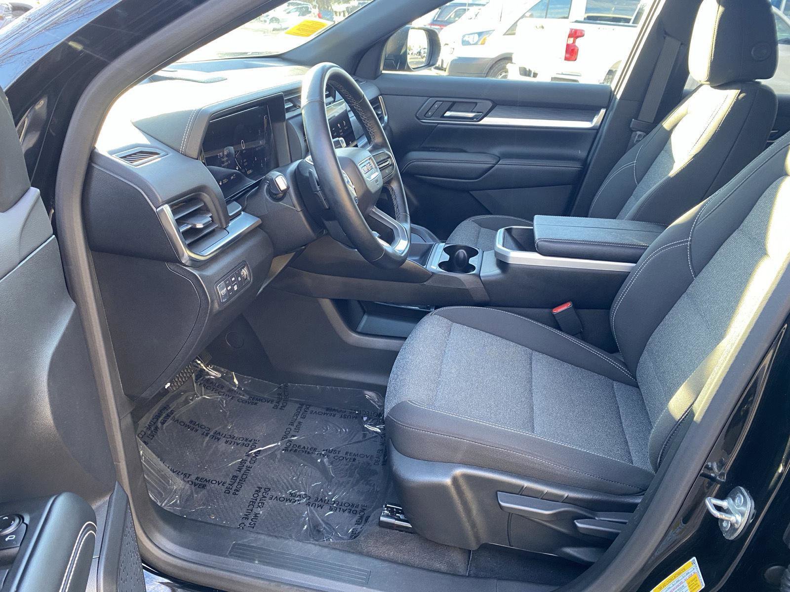 Used 2025 GMC Terrain Elevation image 12