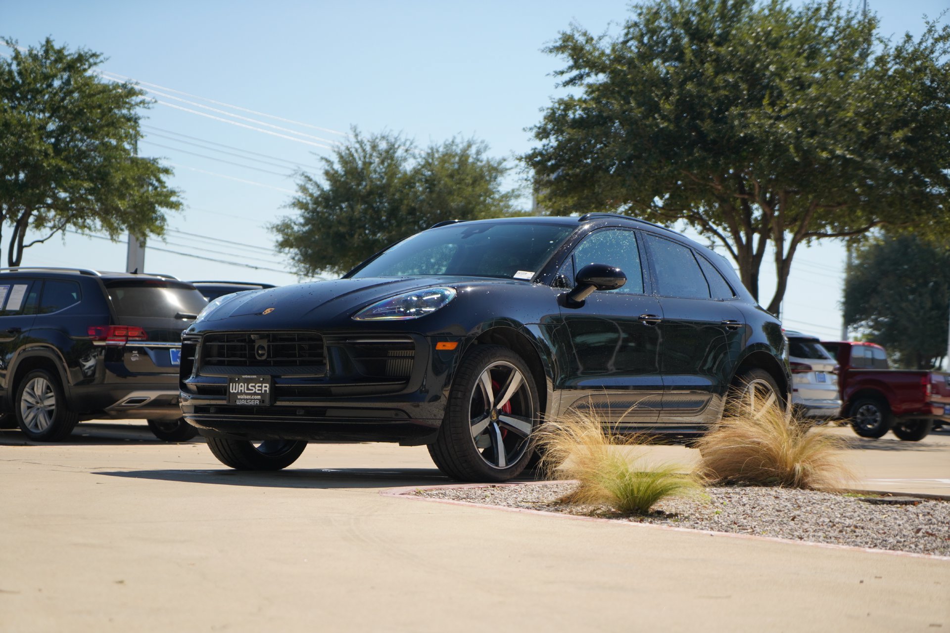 Used 2024 Porsche Macan S AWD/4WD image 7