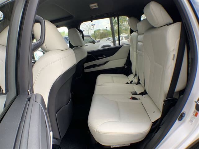 Used 2024 Lexus LX 600 4WD w/ Luxury Package image 23