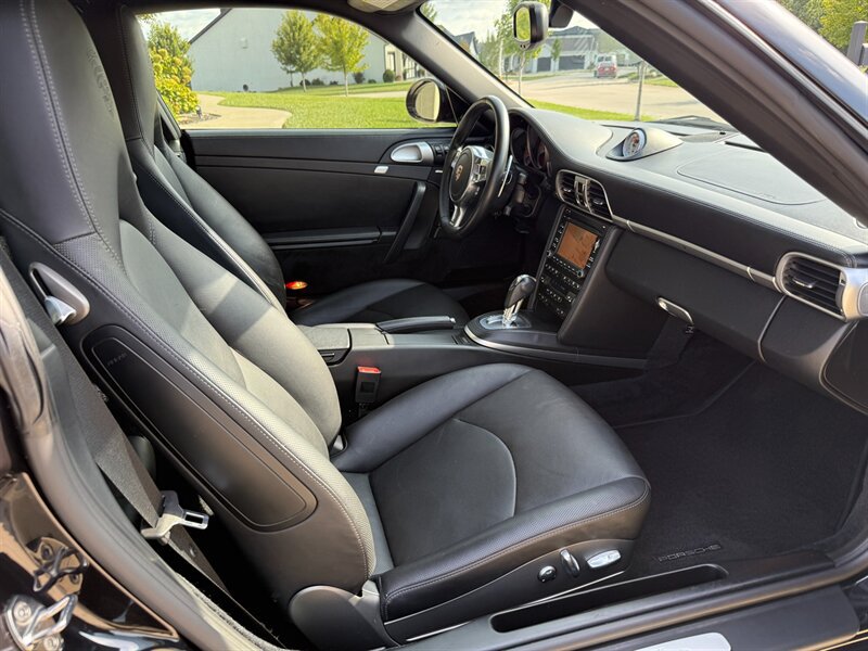 Used 2011 Porsche 911 Turbo AWD/4WD image 11