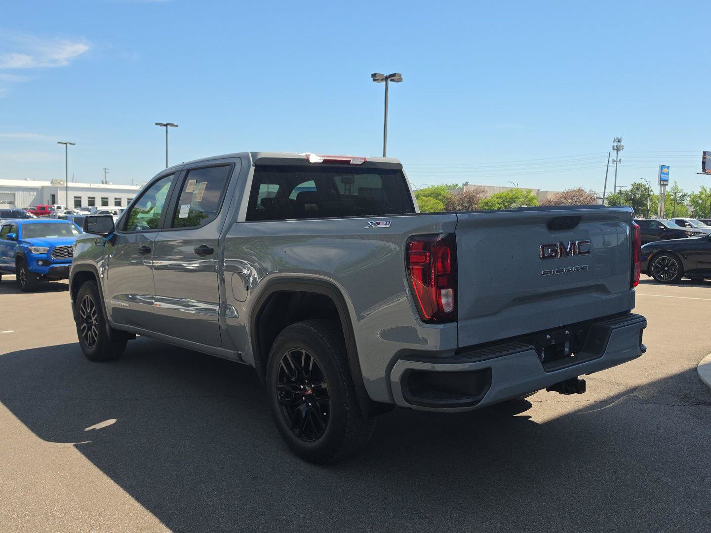 Used 2024 GMC Sierra 1500 Pro w/ Graphite Edition AWD/4WD image 5