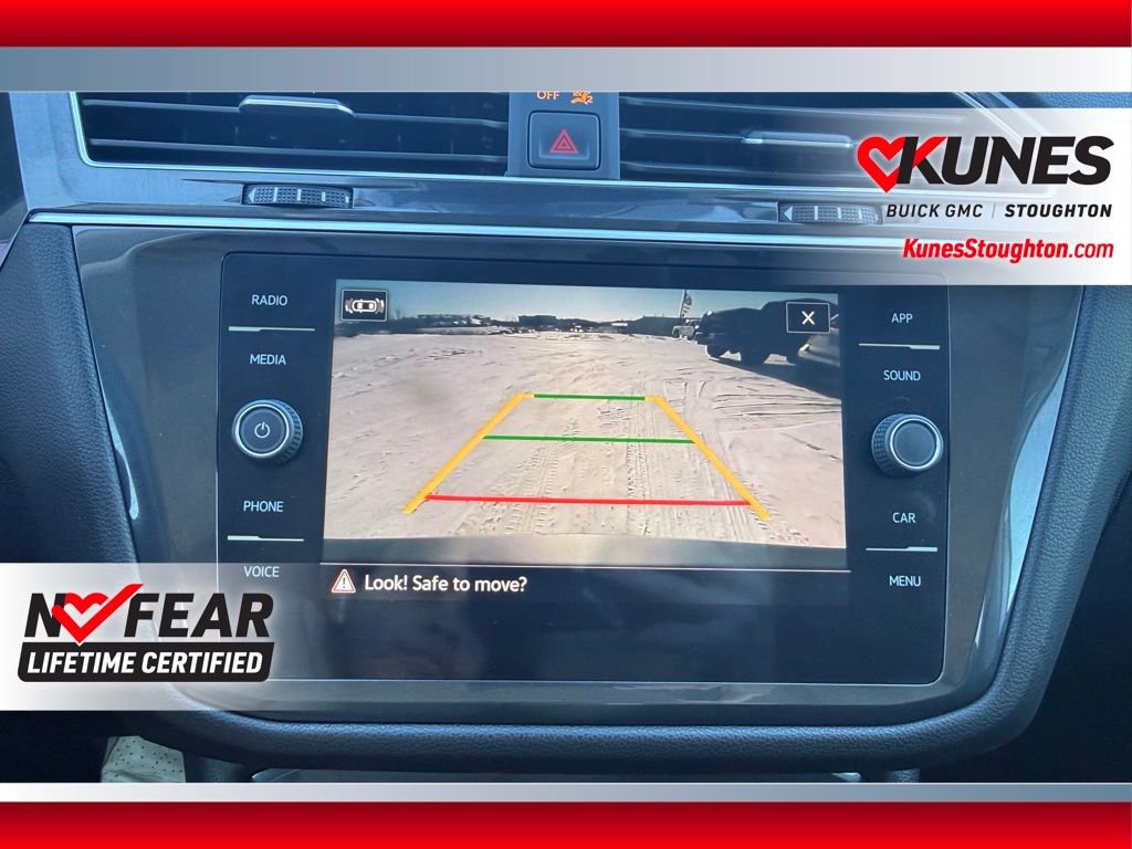 Used 2023 Volkswagen Tiguan SE image 32