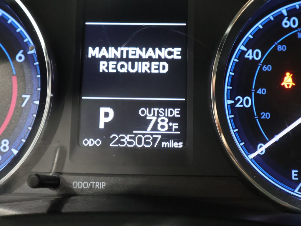 Used 2018 Toyota Corolla LE FWD image 36