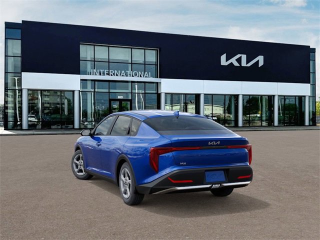 New 2025 Kia K4 LXS image 4