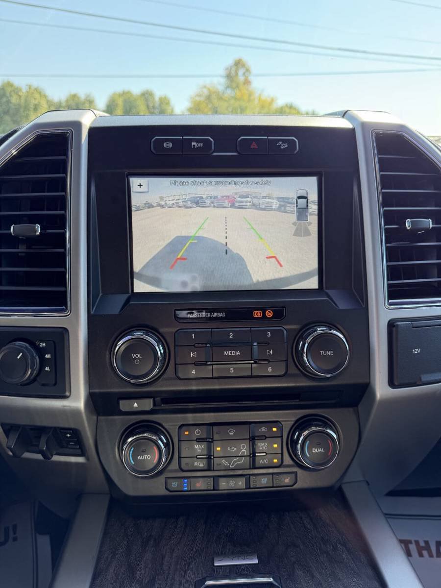 Used 2018 Ford F250 Lariat w/ Chrome Package AWD/4WD image 13