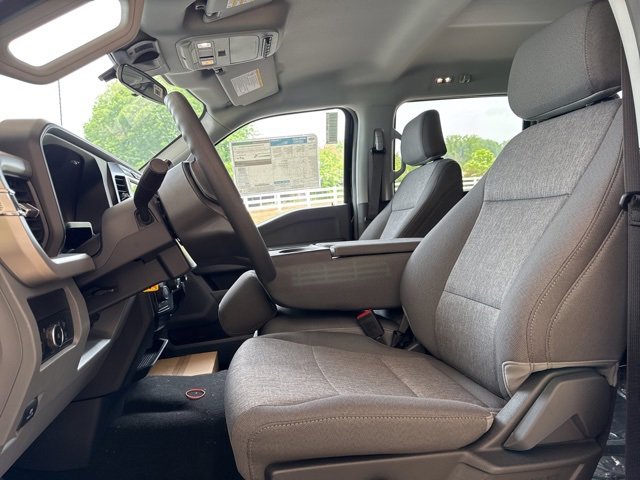 New 2025 Ford F250 XL image 4