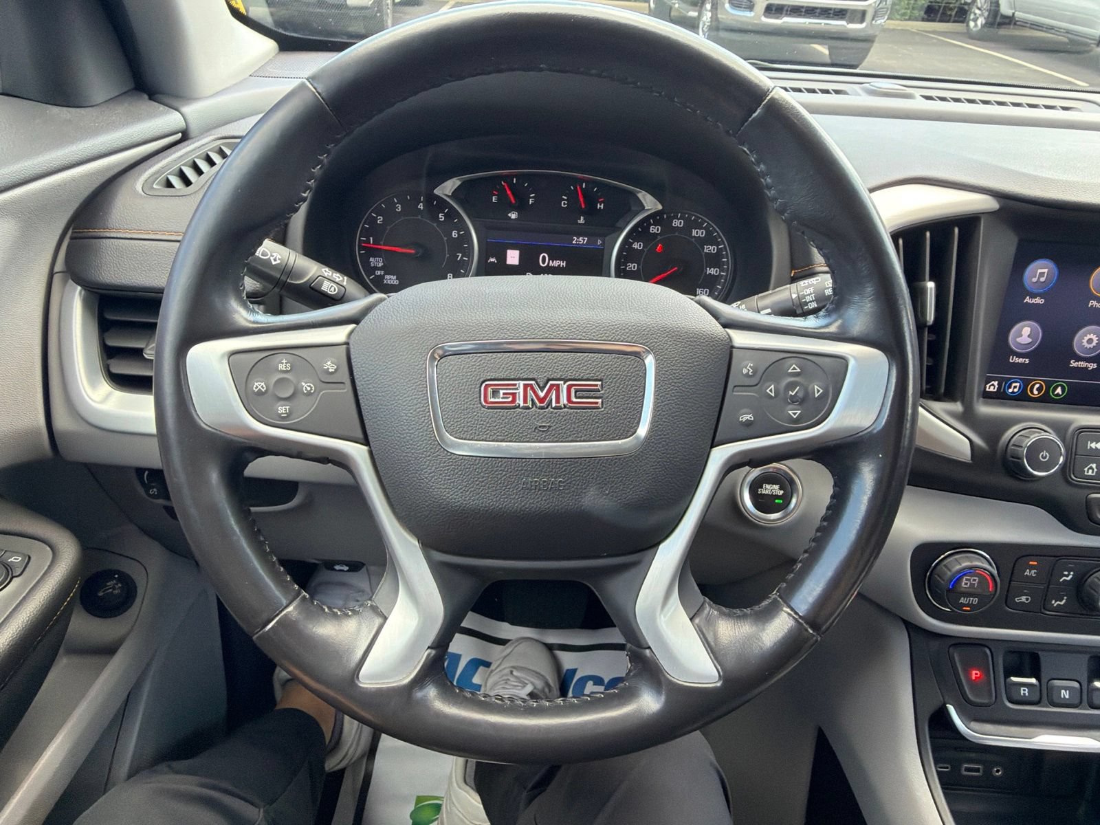 Used 2021 GMC Terrain SLE w/ Driver Convenience Package FWD image 13