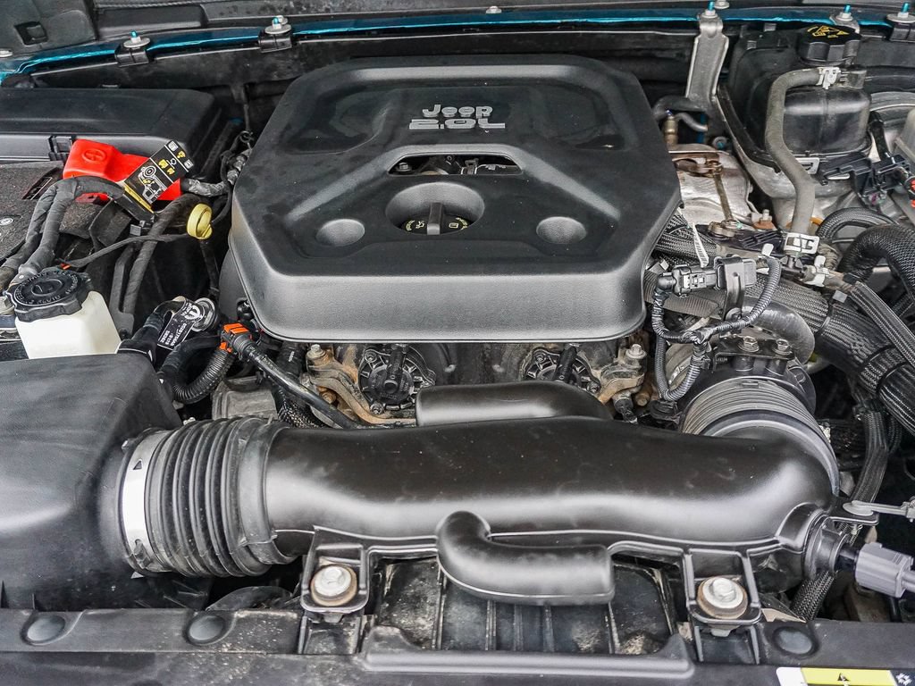 Used 2020 Jeep Wrangler Unlimited Sahara w/ Uconnect 4C Nav & Sound Group AWD/4WD image 26