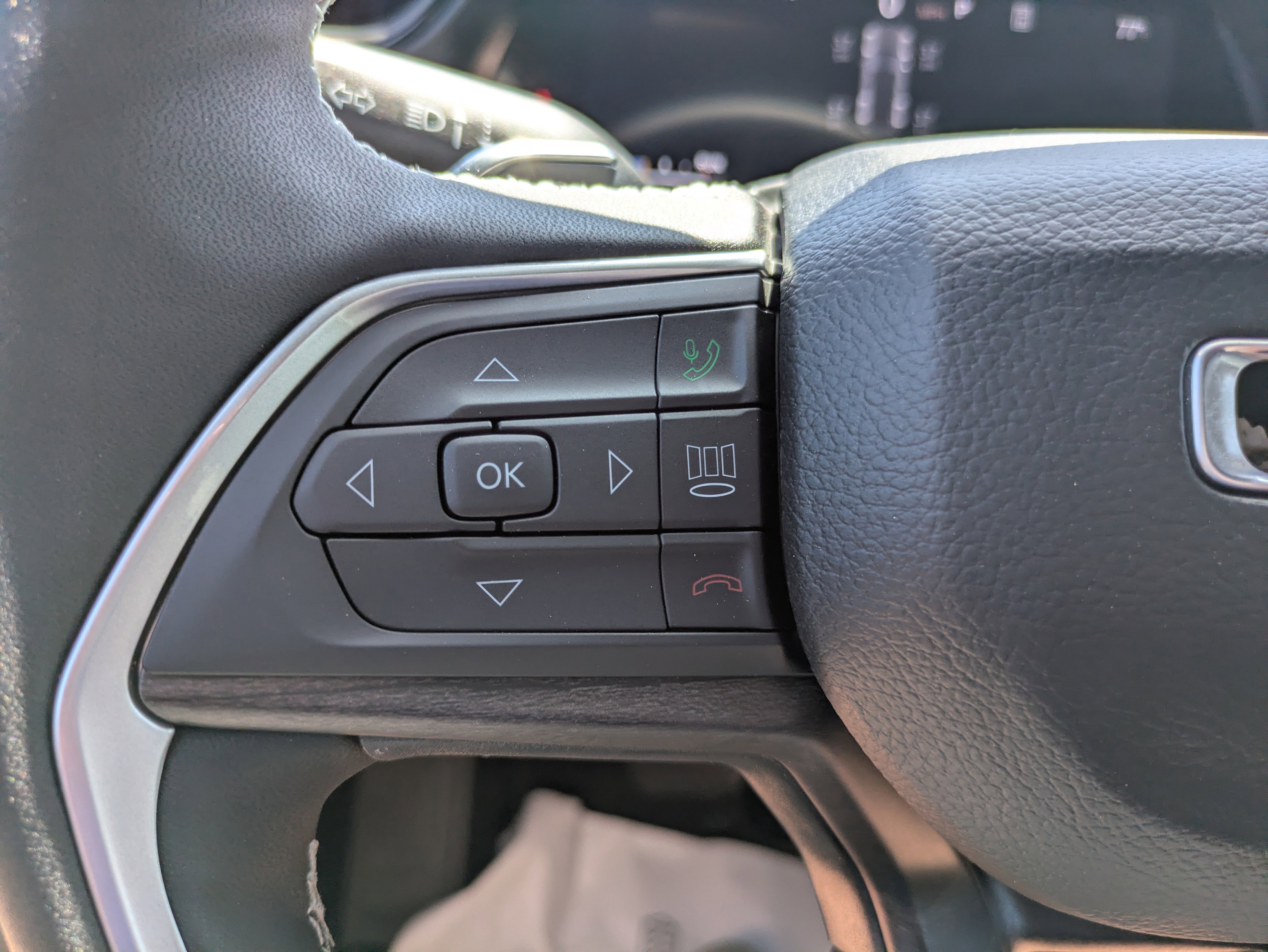 New 2026 Jeep Grand Cherokee Altitude RWD image 19