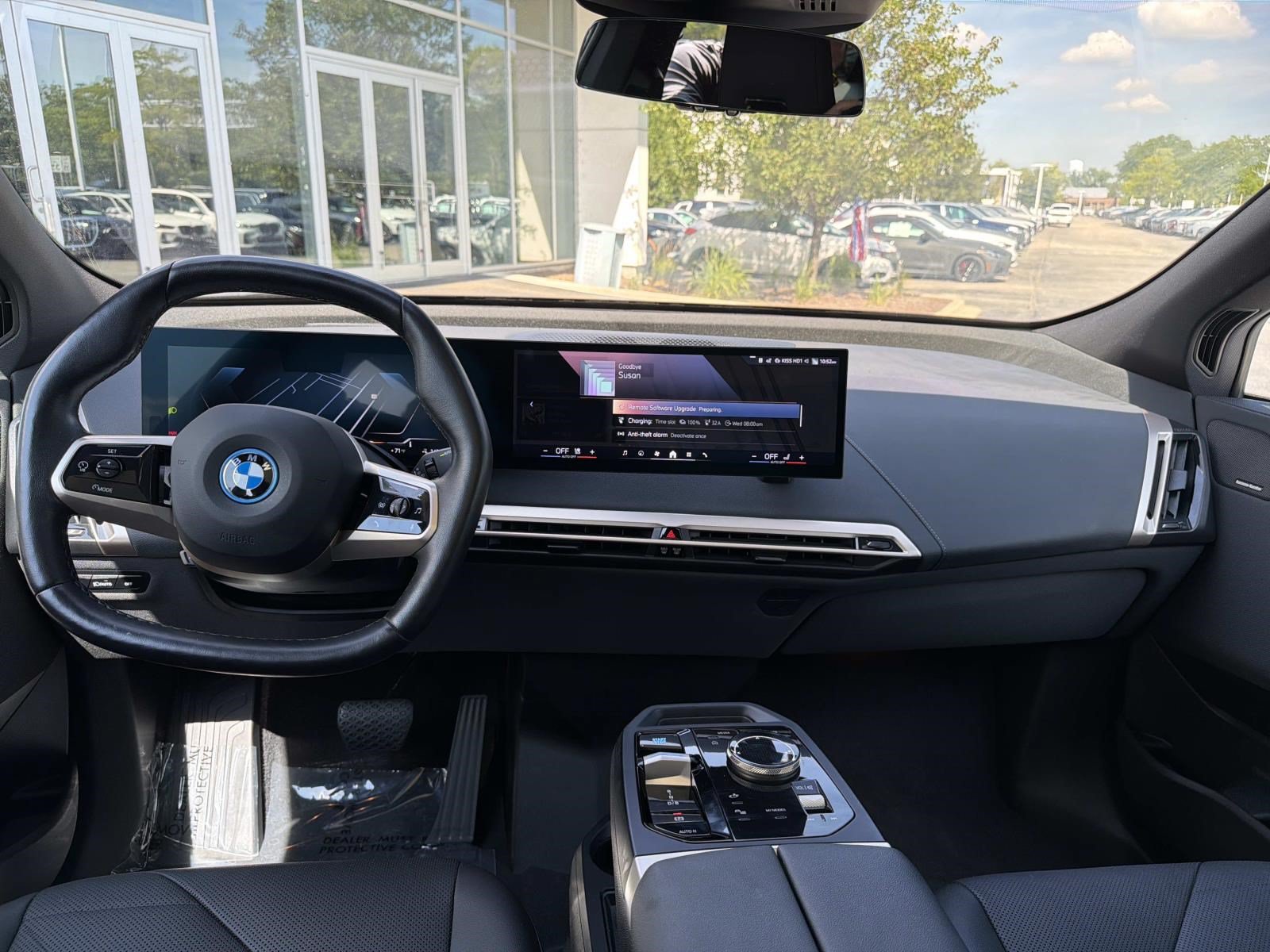 Certified 2024 BMW iX xDrive50 w/ Premium Package AWD/4WD image 15