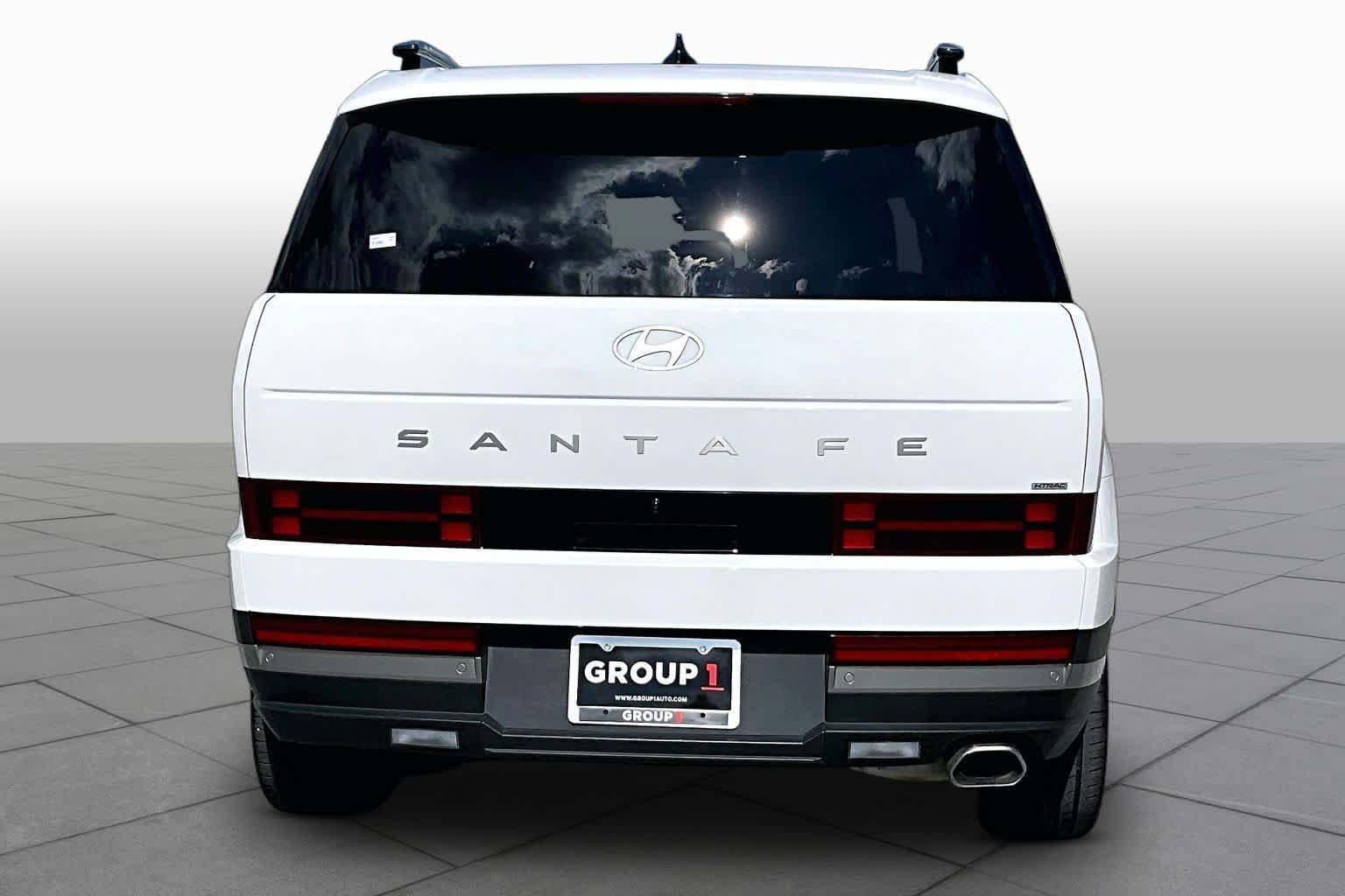 Used 2025 Hyundai Santa Fe Limited AWD/4WD image 5