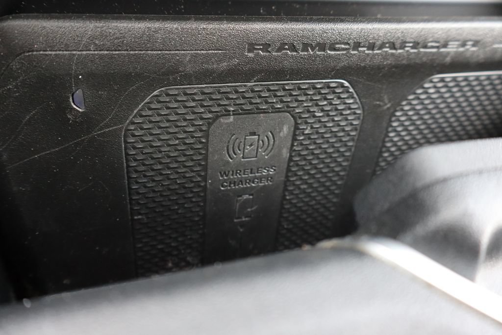 Used 2022 RAM 3500 Laramie AWD/4WD image 17