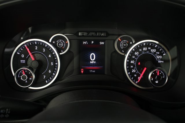 New 2025 RAM 1500 4x4 Crew Cab image 11