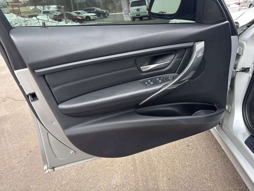 Used 2013 BMW 335i xDrive Sedan image 13