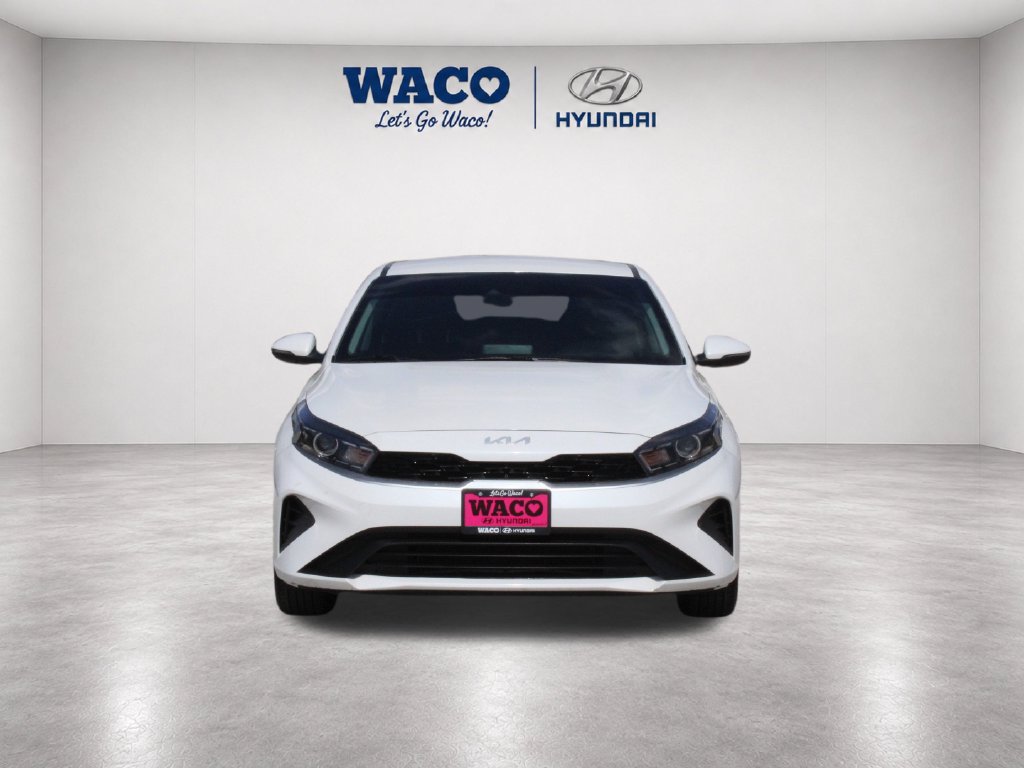 Used 2023 Kia Forte LXS w/ LXS Technology Package FWD image 2
