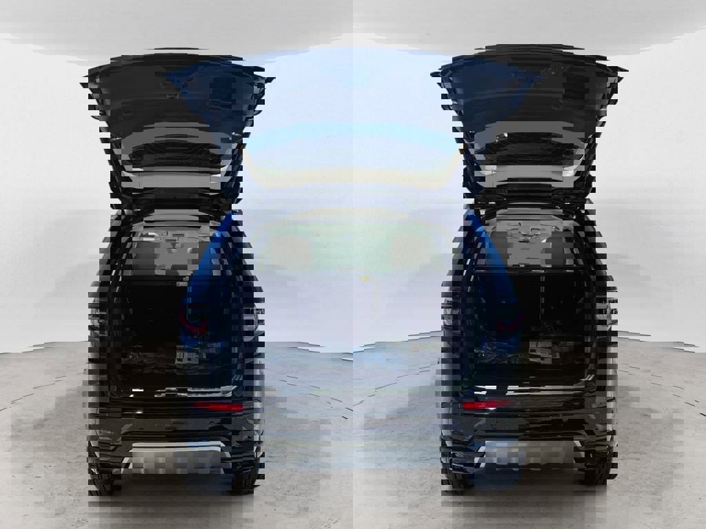 New 2024 Land Rover Discovery Sport S image 30