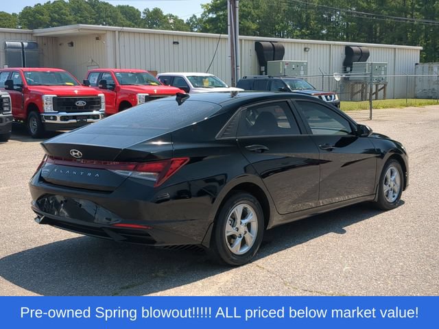 Used 2023 Hyundai Elantra SE FWD image 13