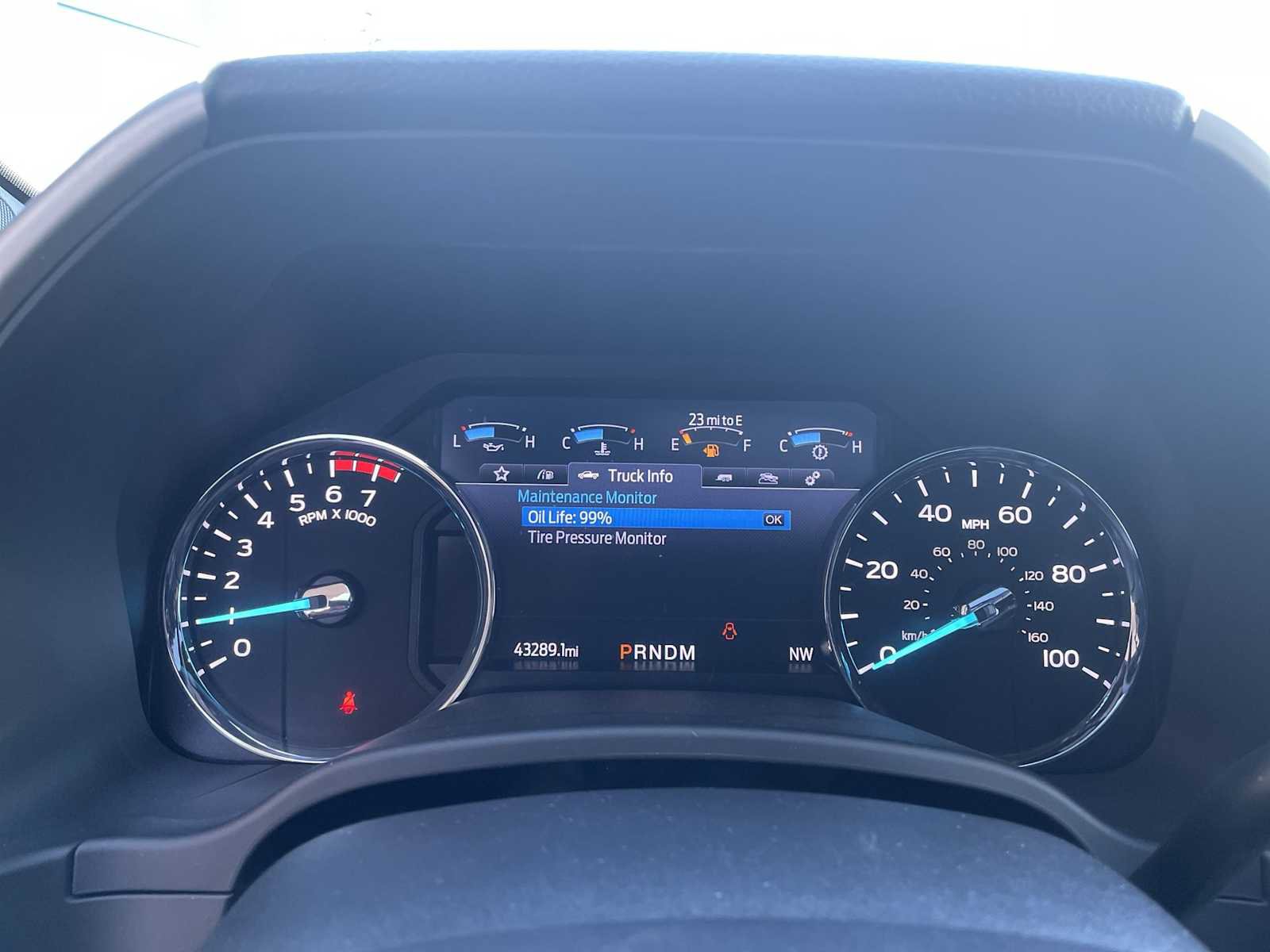 Used 2022 Ford F250 Lariat w/ Black Appearance Package image 11