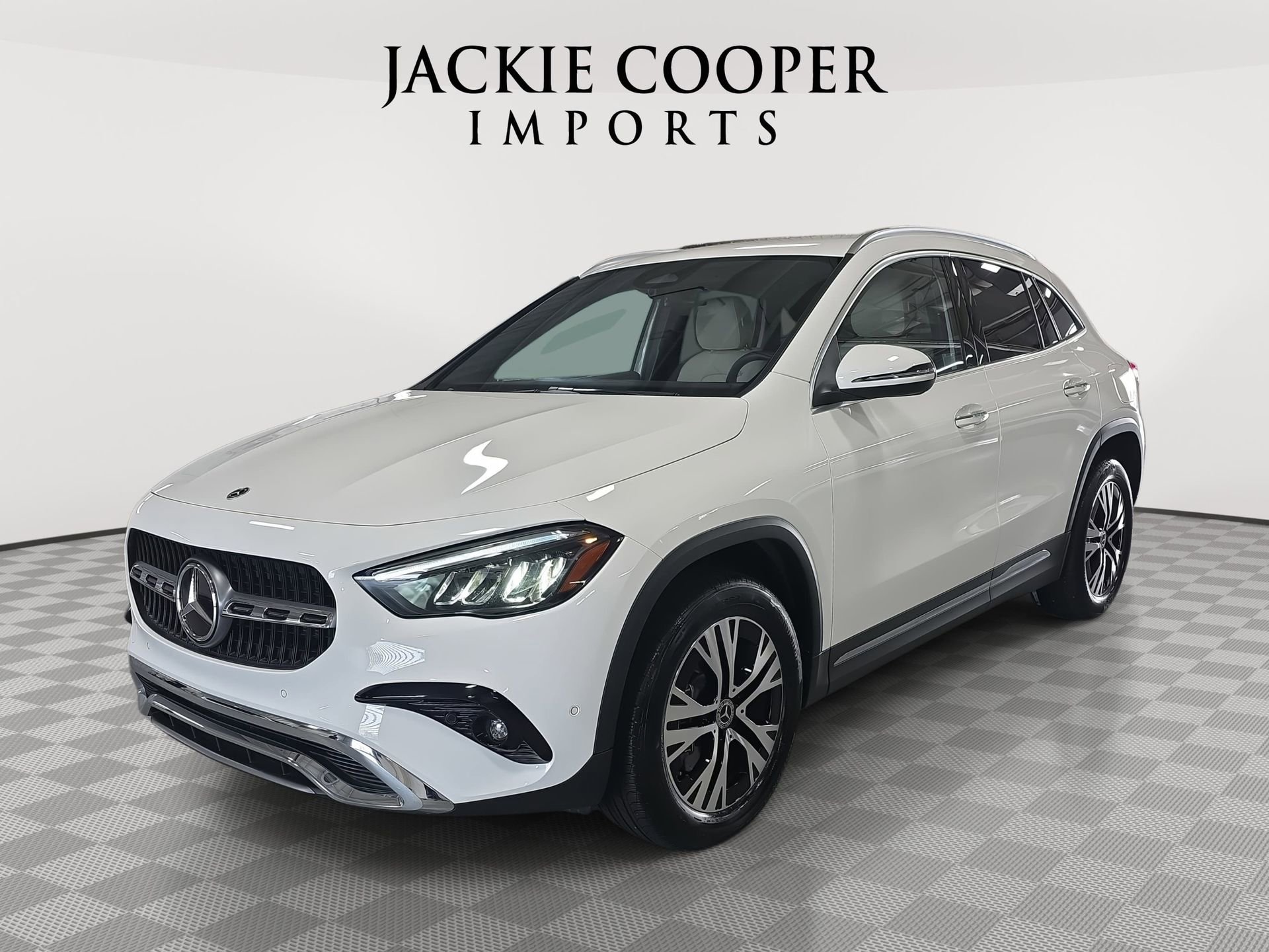 Certified 2025 Mercedes-Benz GLA 250 image 1