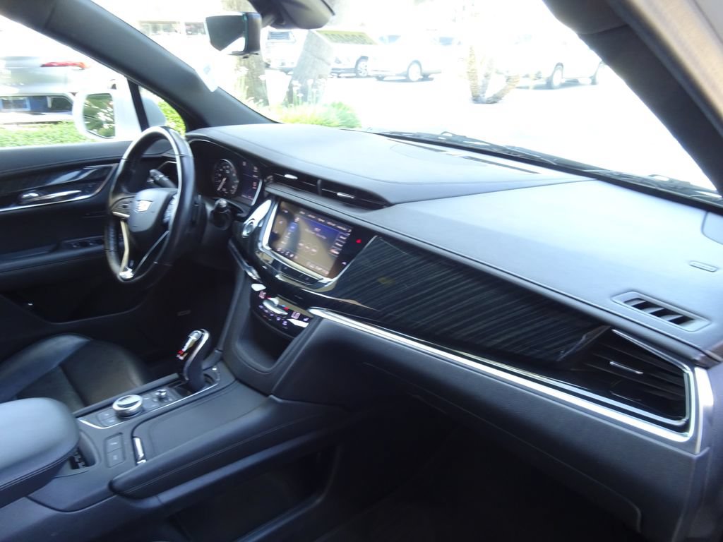 Certified 2020 Cadillac XT6 Premium Luxury AWD/4WD image 15