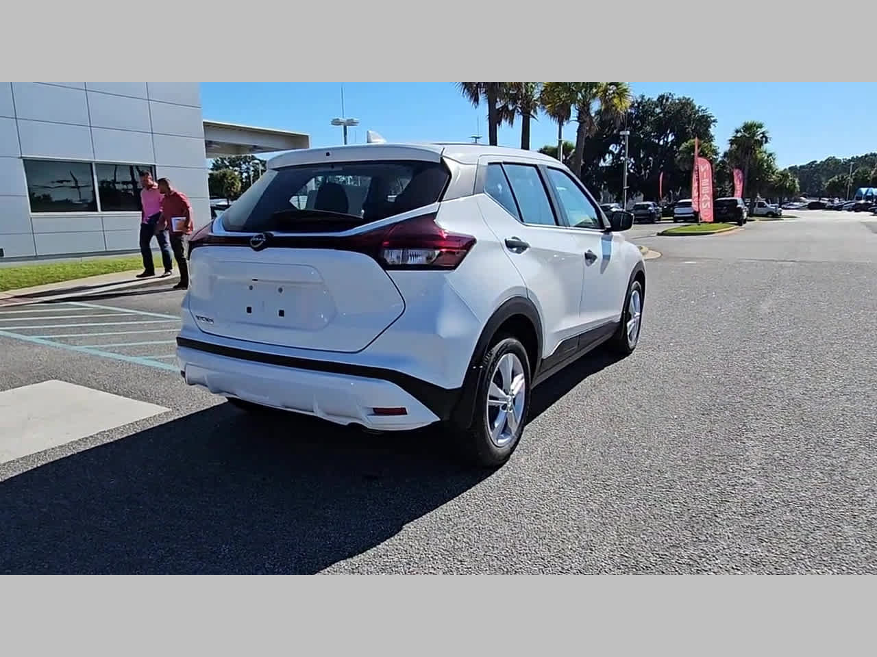 New 2025 Nissan Kicks Play S image 32