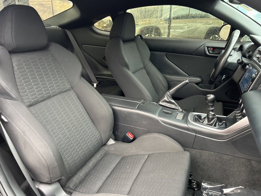 Used 2022 Toyota GR86 Base image 10
