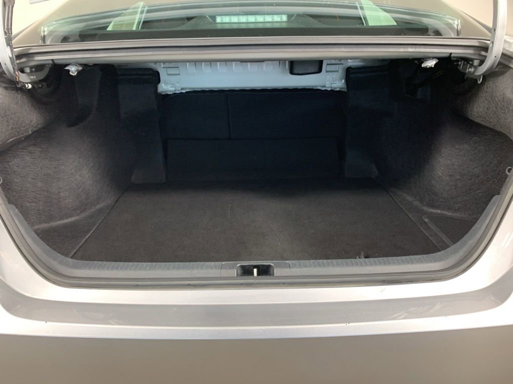 Used 2025 Toyota Camry LE image 13