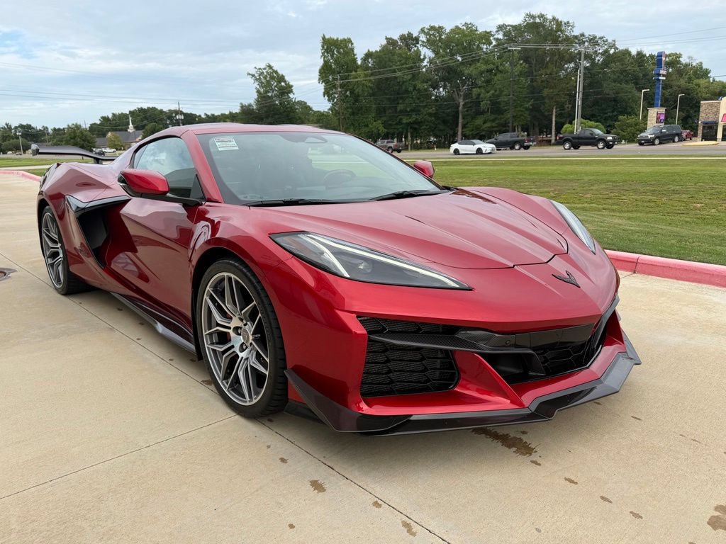 Used 2024 Chevrolet Corvette Z06 RWD image 10