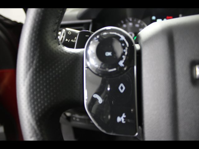 Used 2019 Land Rover Range Rover Velar S AWD/4WD image 22
