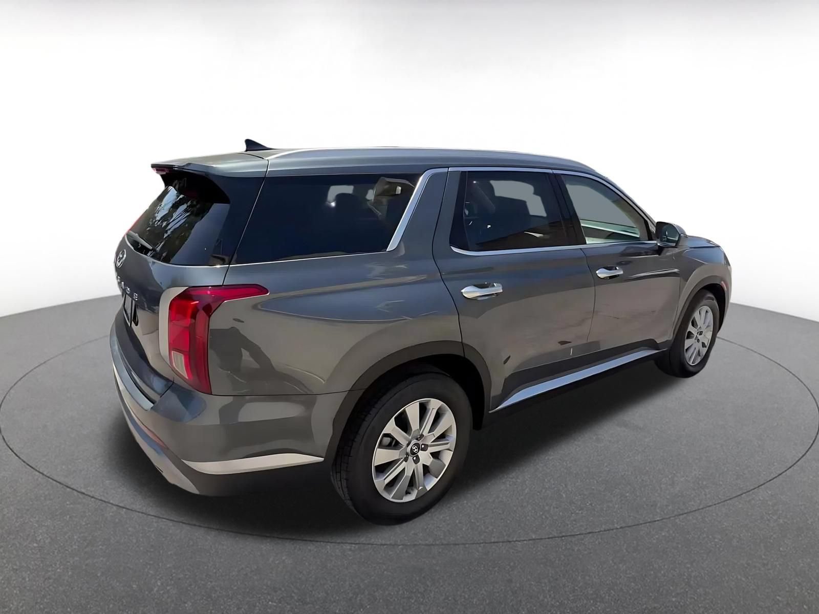 Used 2025 Hyundai Palisade SEL FWD image 15