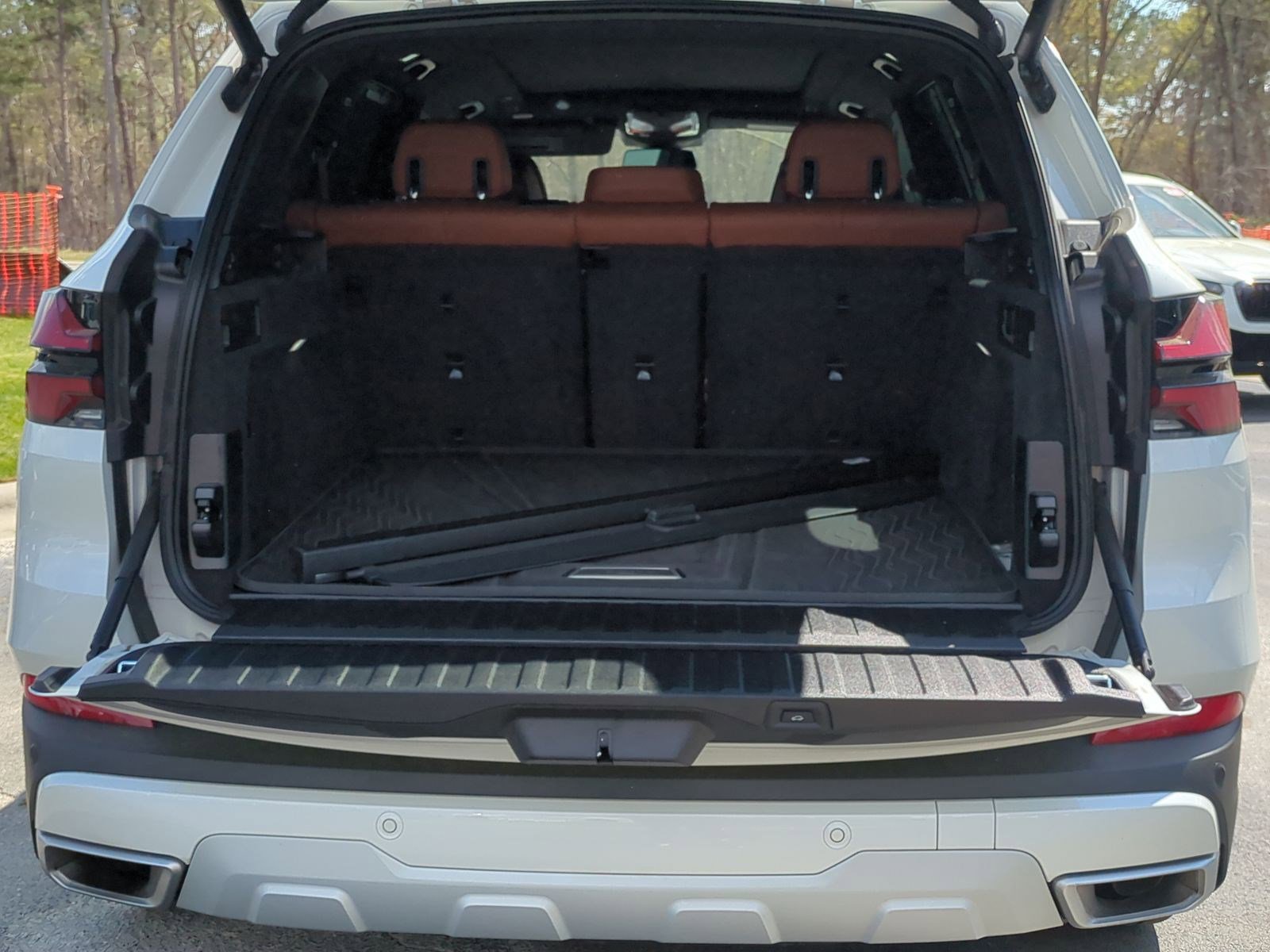 Certified 2025 BMW X5 xDrive40i w/ Executive Package image 33