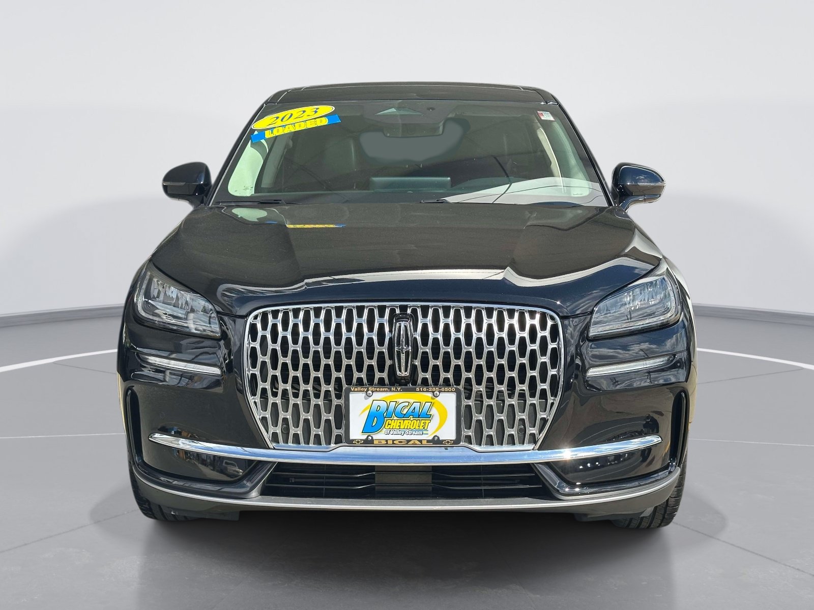 Used 2023 Lincoln Corsair AWD w/ Equipment Group 101A image 2