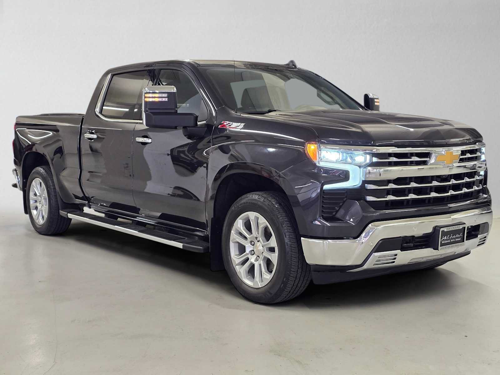 Used 2024 Chevrolet Silverado 1500 LTZ AWD/4WD image 7