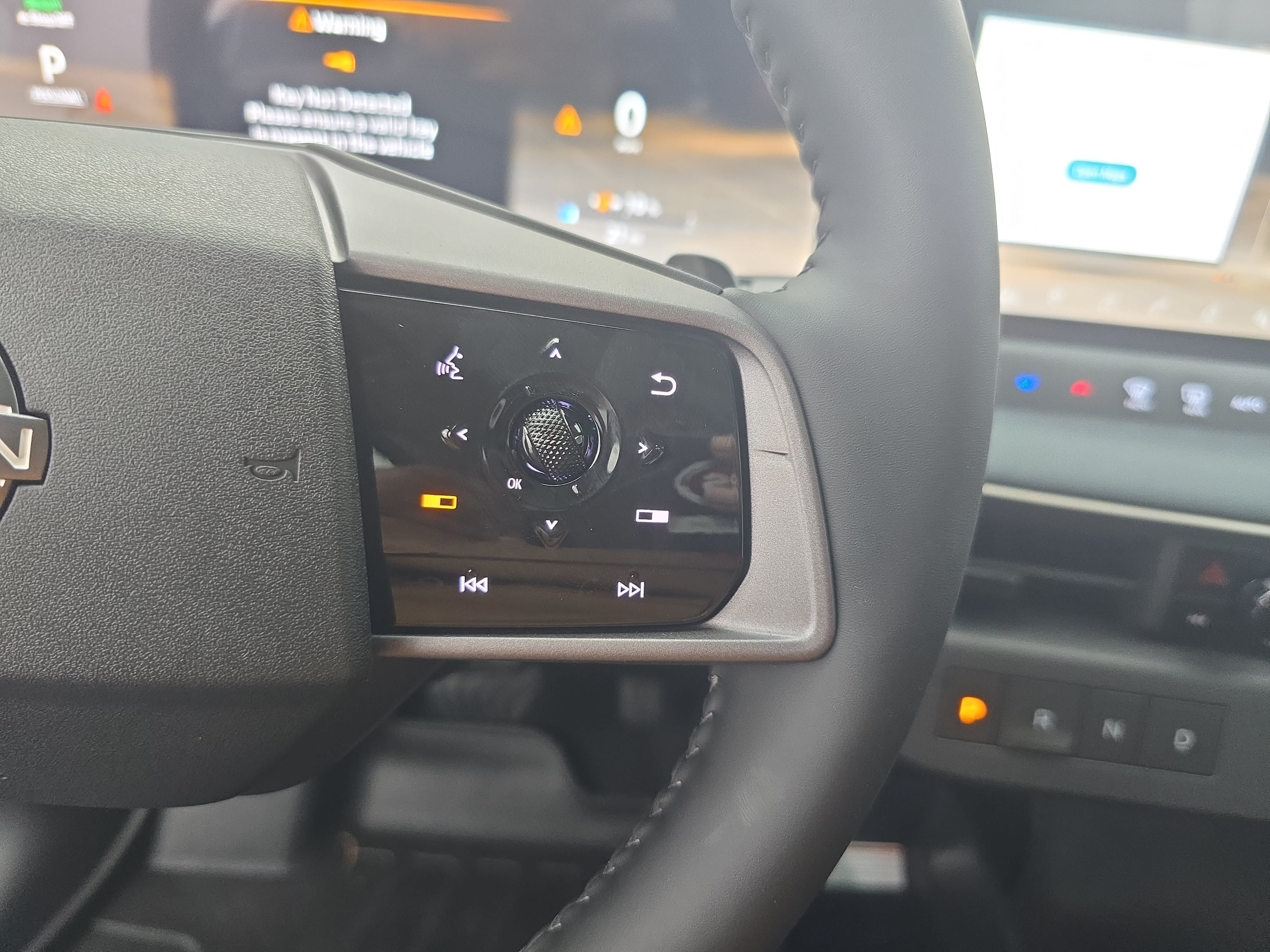 New 2026 Nissan Leaf Platinum+ FWD image 18