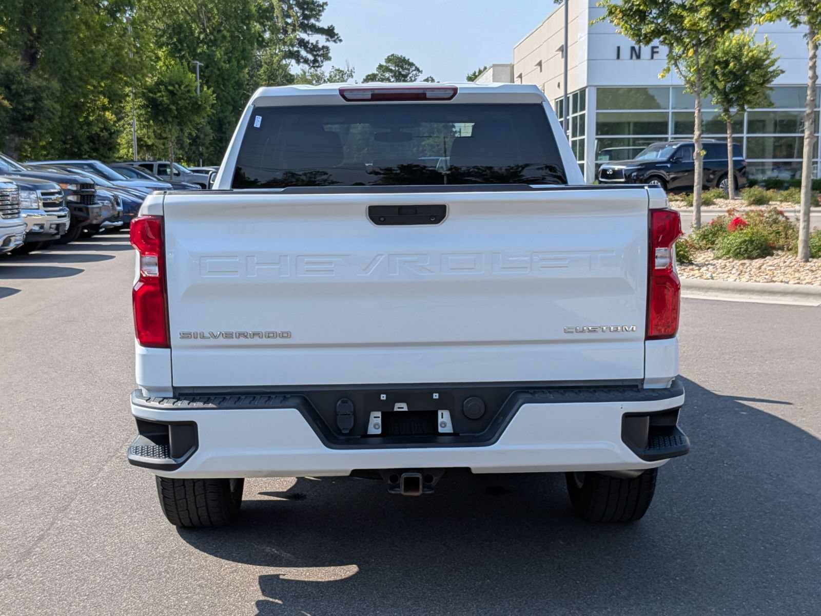 Used 2022 Chevrolet Silverado 1500 Custom AWD/4WD image 4
