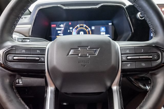 Used 2025 Chevrolet Colorado ZR2 w/ Midnight Edition AWD/4WD image 12