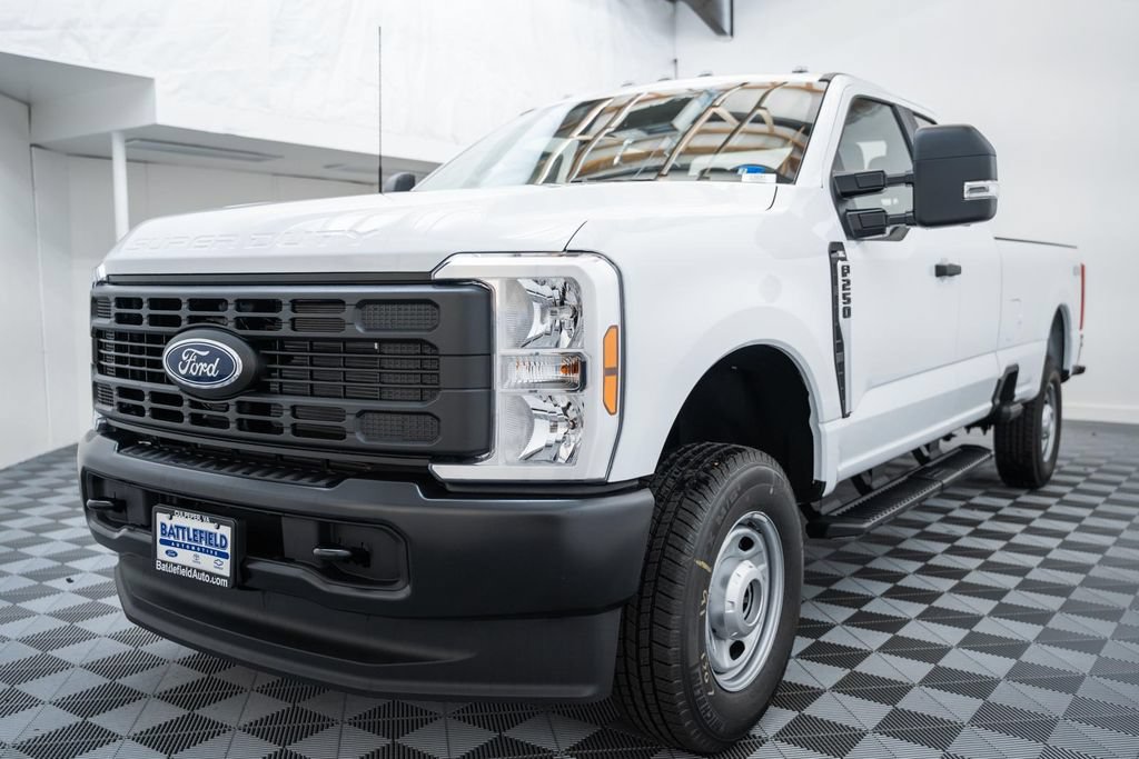 New 2026 Ford F250 XL AWD/4WD image 3