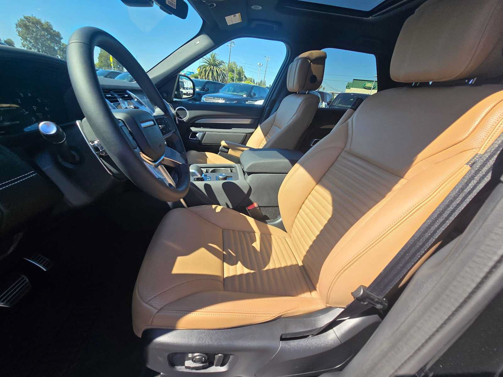 New 2026 Land Rover Discovery Dynamic SE AWD/4WD image 23