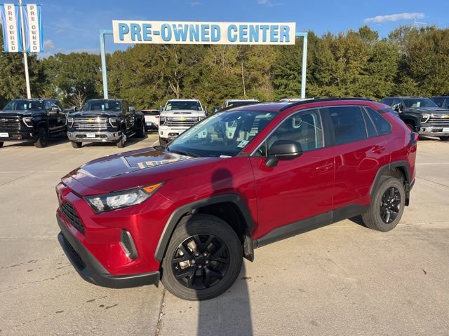 Used 2021 Toyota RAV4 LE FWD image 2