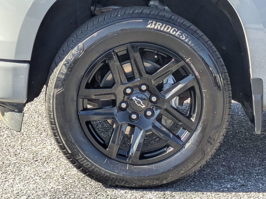 Used 2024 Chevrolet Silverado 1500 RST w/ Dark Appearance Package image 12