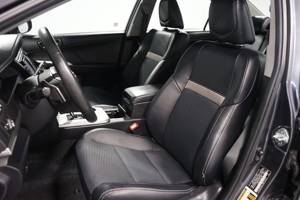 Used 2012 Toyota Camry SE image 6