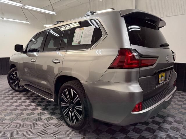 Used 2019 Lexus LX 570 4WD w/ Luxury Package image 4