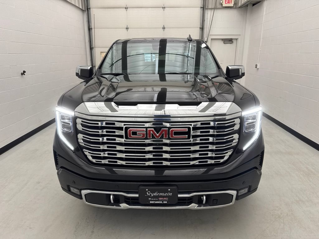 Used 2024 GMC Sierra 1500 Denali AWD/4WD image 2