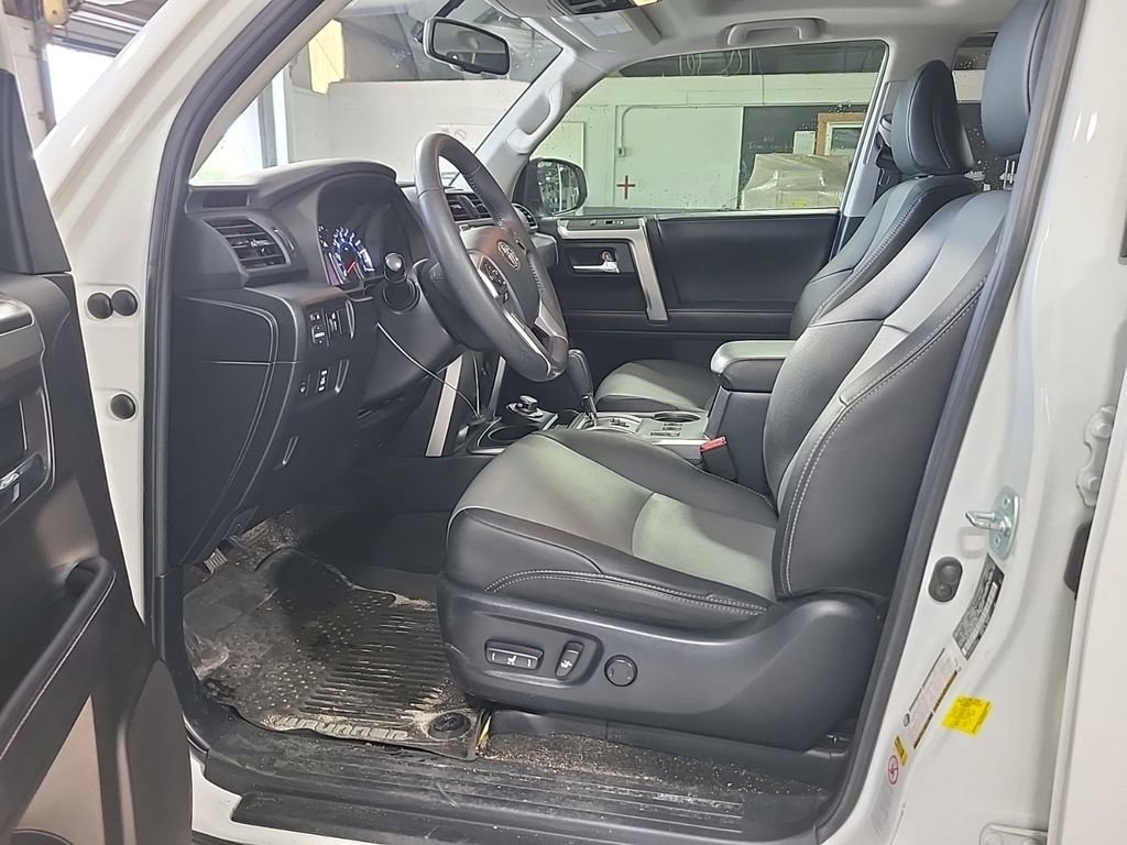 Used 2019 Toyota 4Runner SR5 Premium AWD/4WD image 9